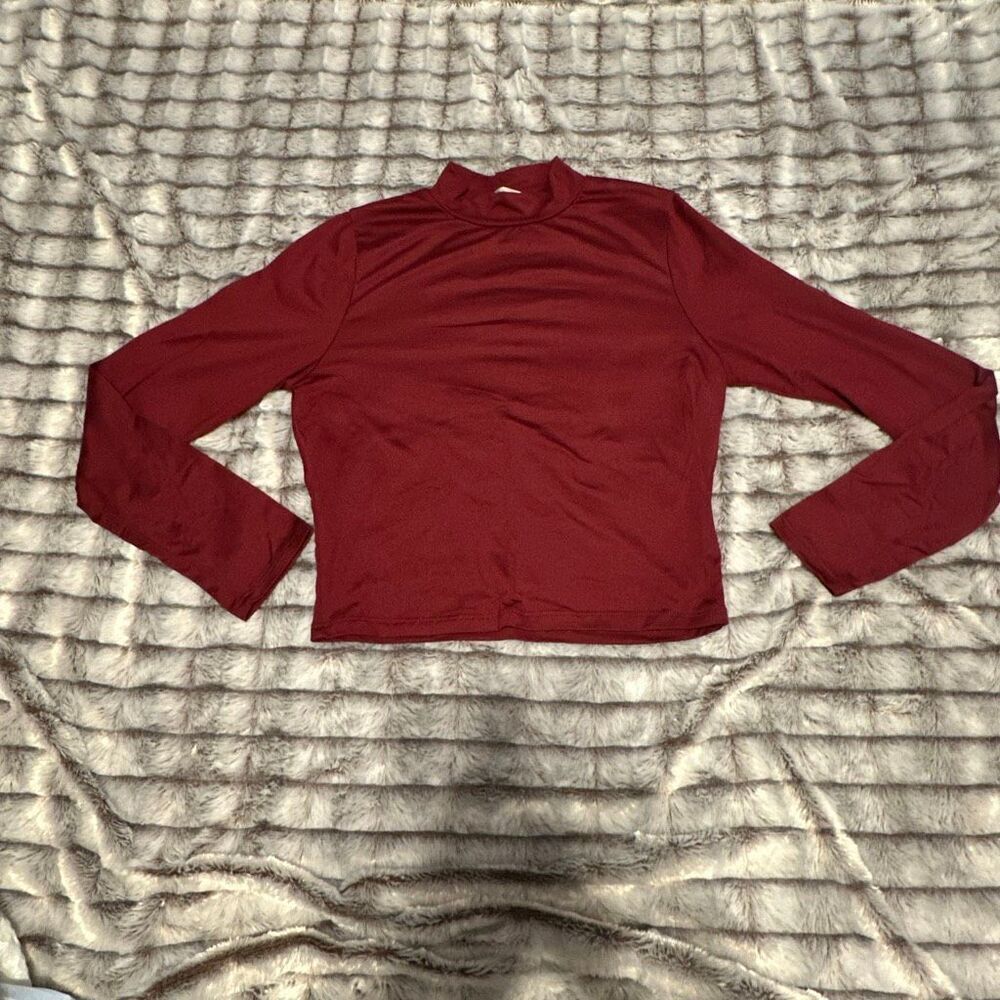 Elegant Red Women's Gaze Top Size Small